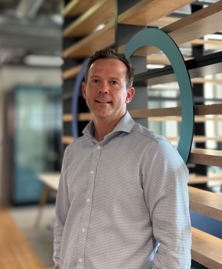 Resize of headshots - niels